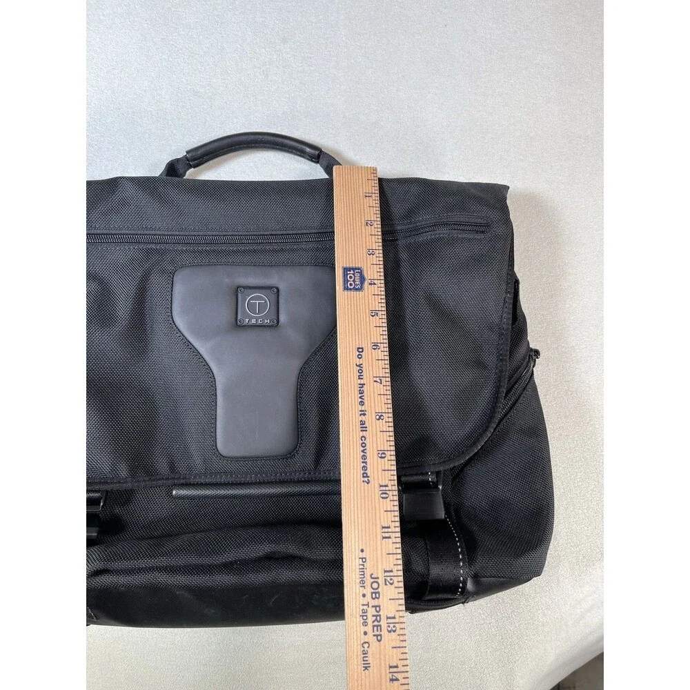 Tumi T-TECH Classic 57175D Black Nylon Computer Messenger Laptop Bag